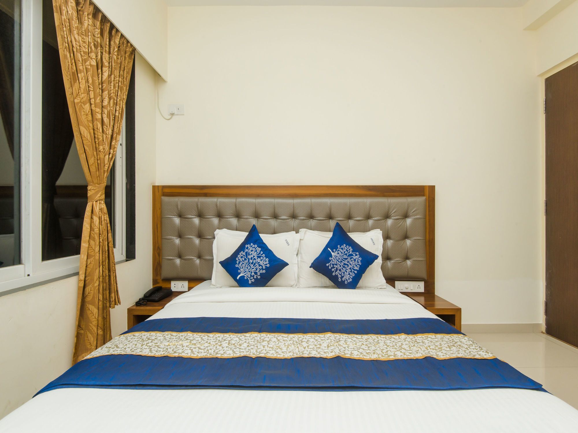 Oyo 11441 Hotel Blue Bells Residency Mumbai Ngoại thất bức ảnh