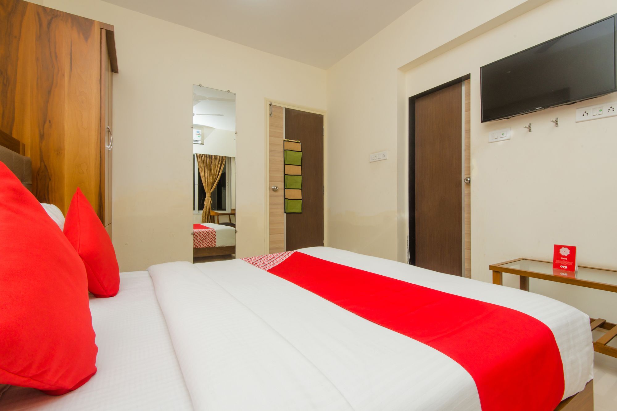 Oyo 11441 Hotel Blue Bells Residency Mumbai Ngoại thất bức ảnh