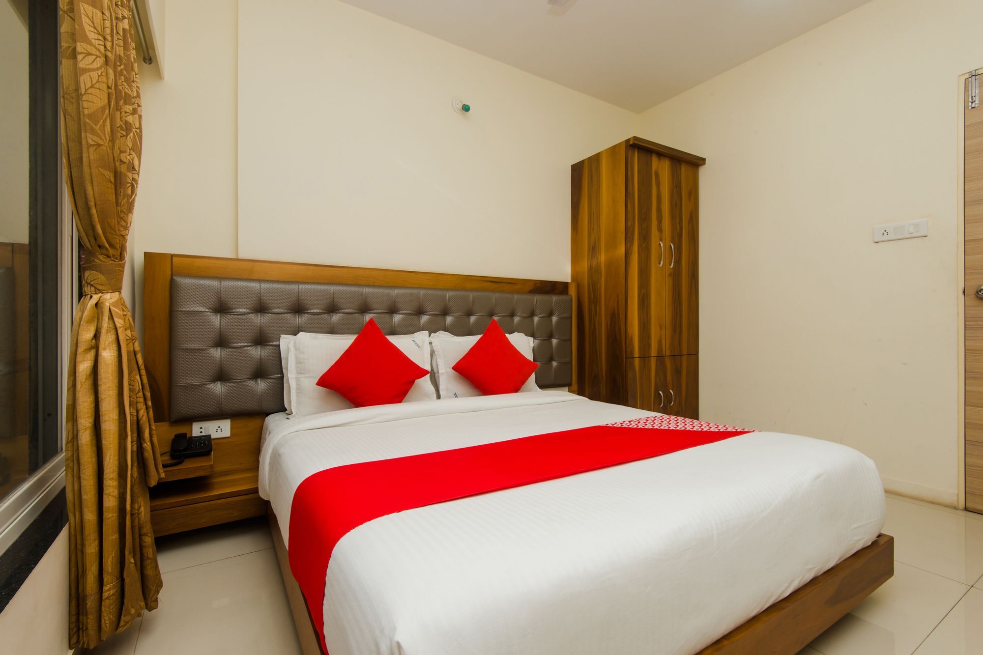 Oyo 11441 Hotel Blue Bells Residency Mumbai Ngoại thất bức ảnh