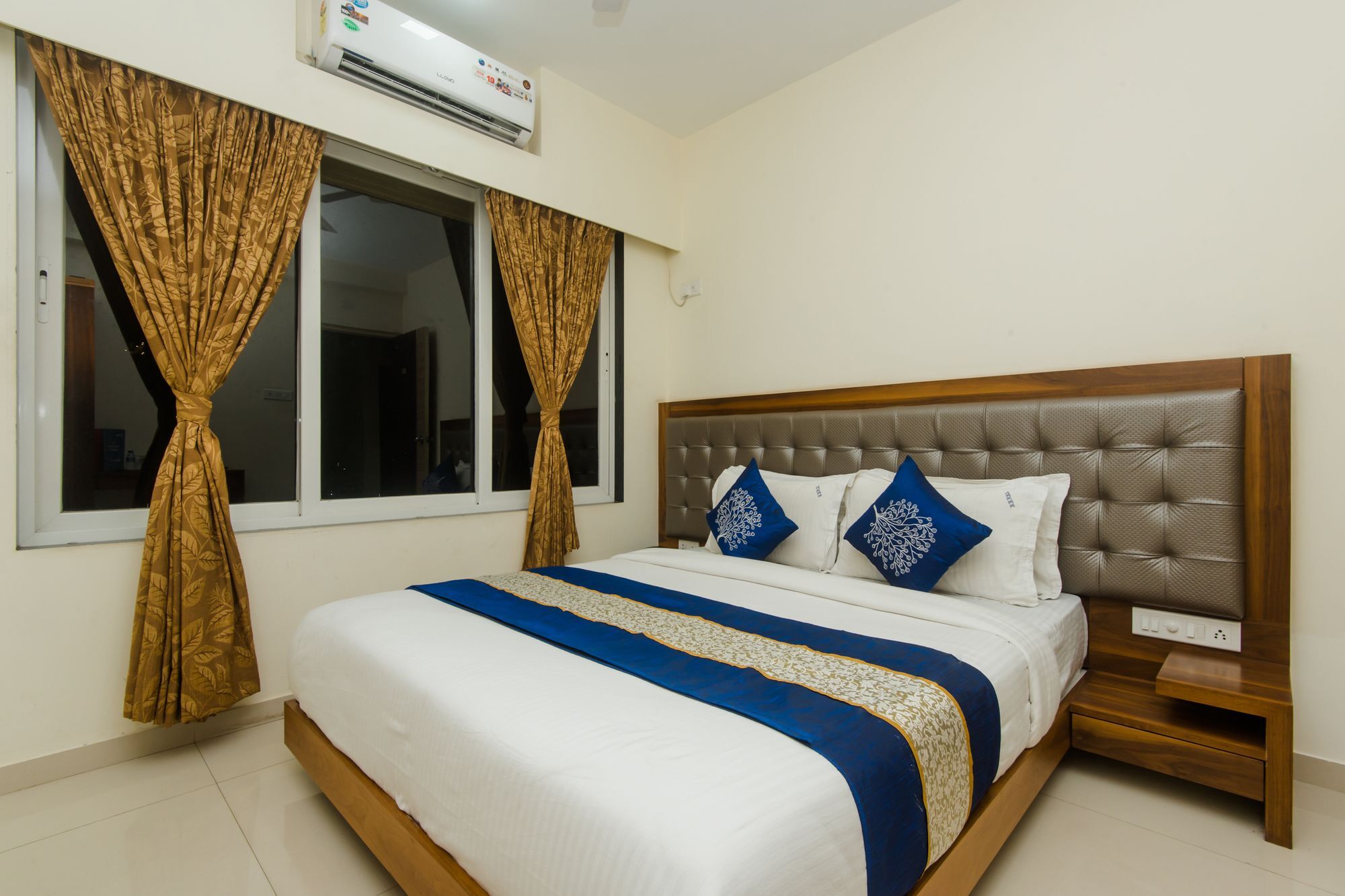 Oyo 11441 Hotel Blue Bells Residency Mumbai Ngoại thất bức ảnh